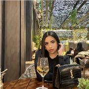 Soy una estudiante de 21años, hablo tres idiomas natales que son el Español, El francés y el árabe.
Doy clase a todos los niveles